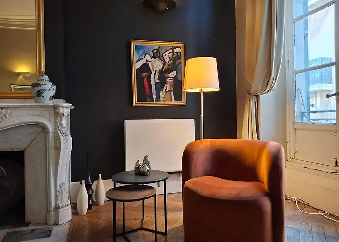 The Grand 42 - Stylish *